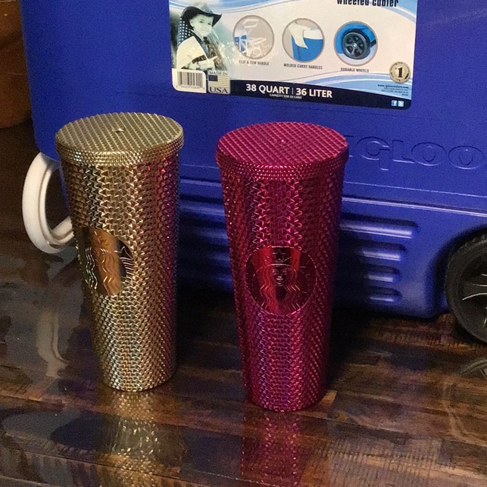 Starbucks Cups - Picture 3 of 6